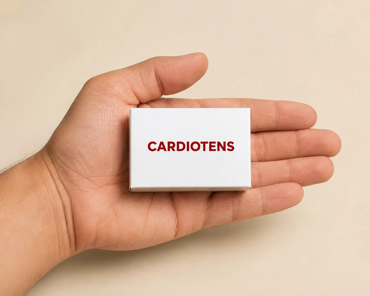 Cardiotens Plus — Verpackung in der Hand