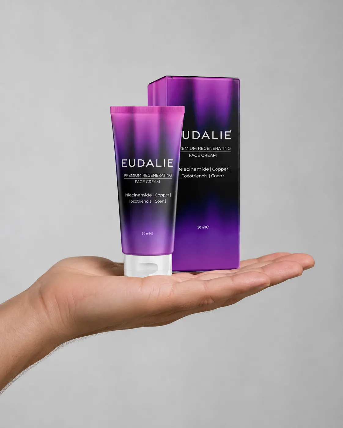 Eudalie — Verpackung in der Hand